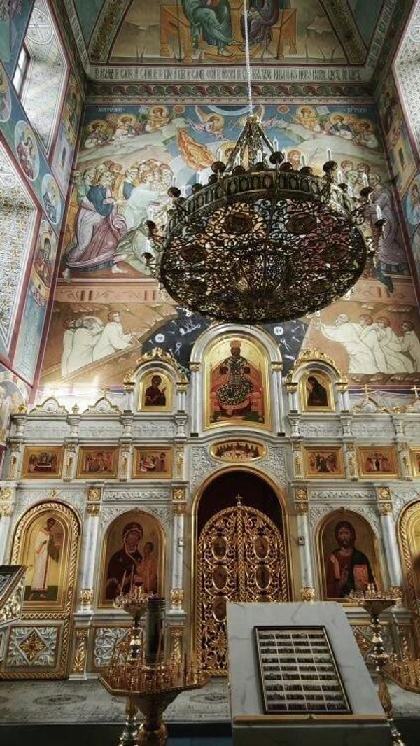 Свято-Дмитриево мужской монастырь. Внутри храма
