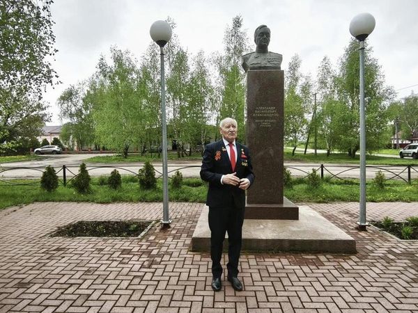 Село Плахино Рязанской области, памятник Александрову