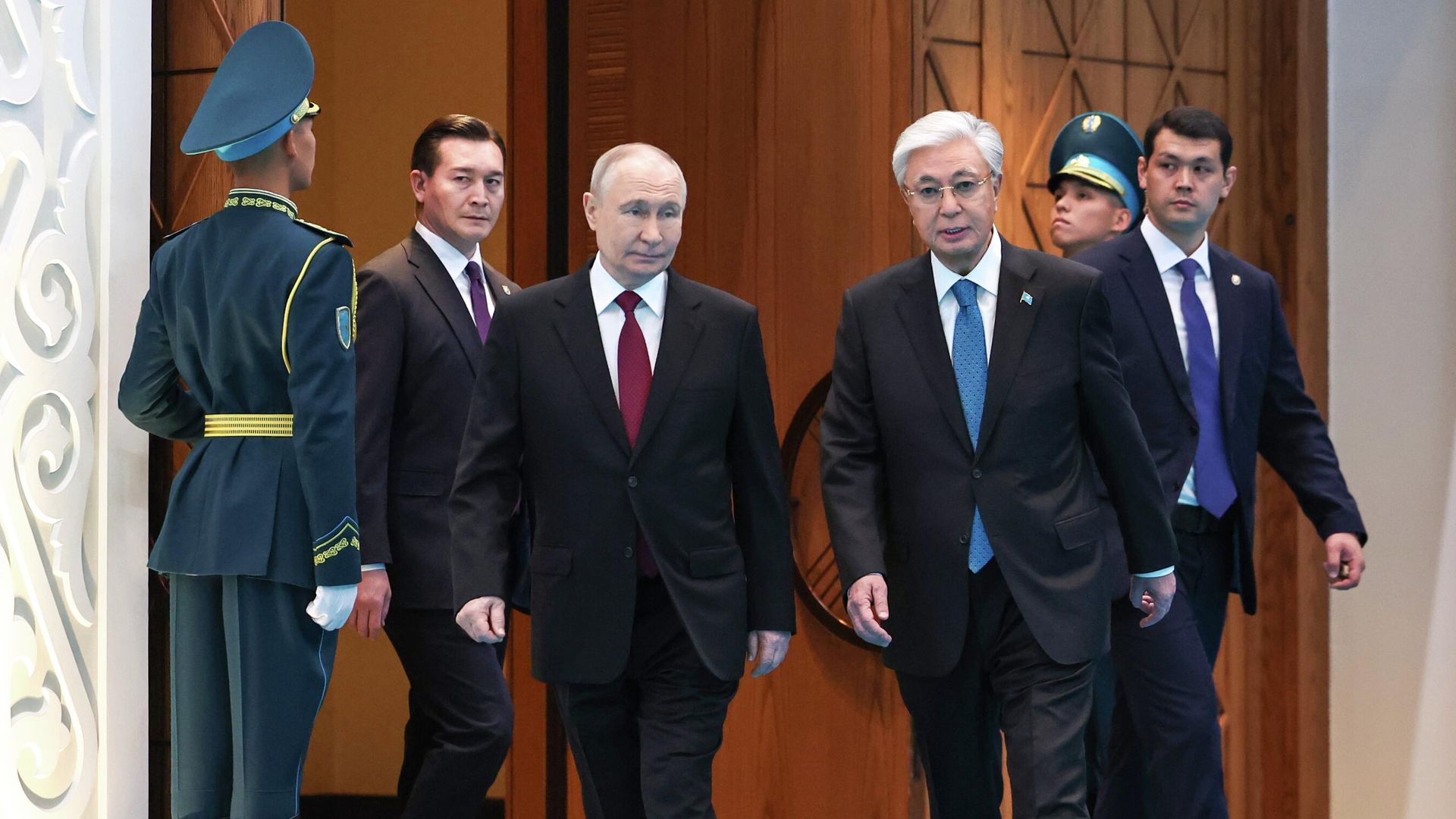 Президент РФ Владимир Путин и президент Казахстана Касым-Жомарт Токаев во время встречи во Дворце Независимости в Астане Президент РФ Владимир Путин и президент Казахстана Касым-Жомарт Токаев во время встречи во Дворце Независимости в Астане - РИА Новости, 1920, 28.05.2026
