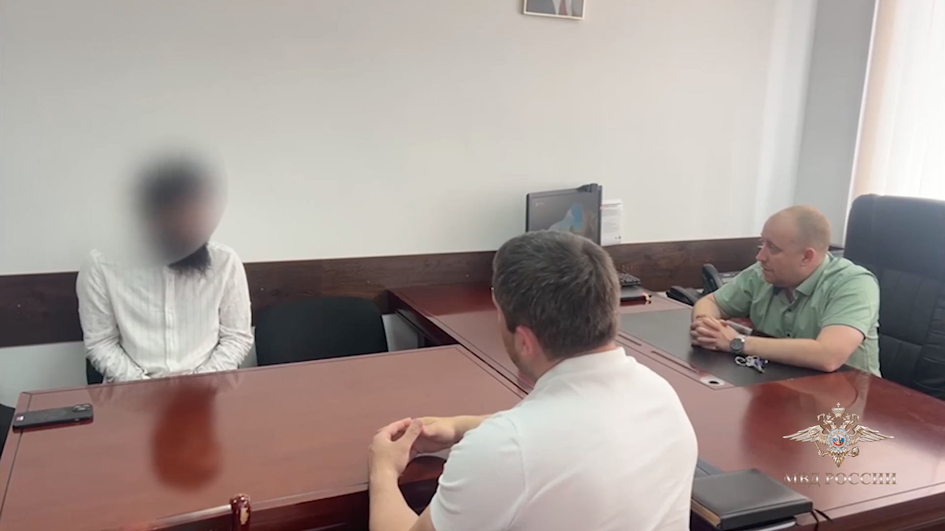 Следственные мероприятия с мужчиной, который сбил полицейского и скрылся с места преступления в Ингушетии - РИА Новости, 1920, 29.05.2026