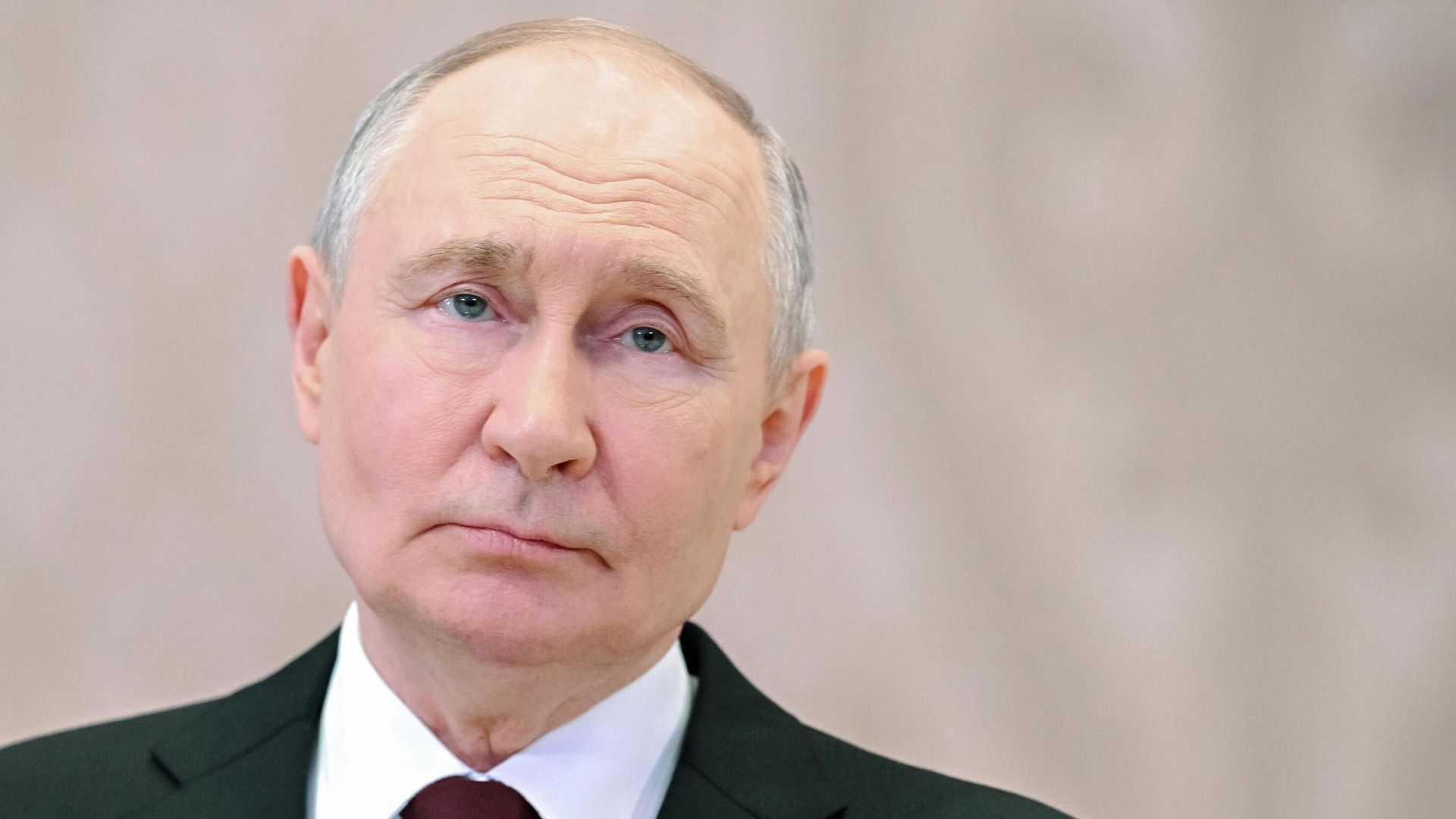 Президент РФ Владимир Путин во время пресс-подхода во Дворце Независимости в Астане Президент РФ Владимир Путин во время пресс-подхода во Дворце Независимости в Астане - РИА Новости, 1920, 29.05.2026