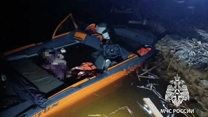 На месте столкновения лодки с пирсом пристани на Каме в городе Чистополь На месте столкновения лодки с пирсом пристани на Каме в городе Чистополь - РИА Новости, 1920, 31.05.2026