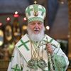 Патриарх Московский и всея Руси Кирилл проводит божественную литургию в праздник Святой Троицы в Успенском соборе Троицко-Сергиевой Лавры