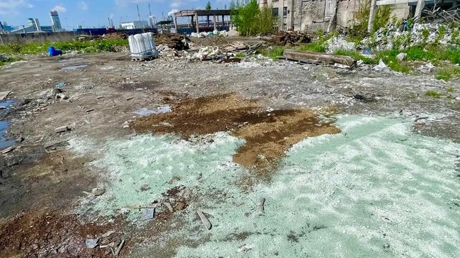 Свалка с химическими отходами в Тульской области