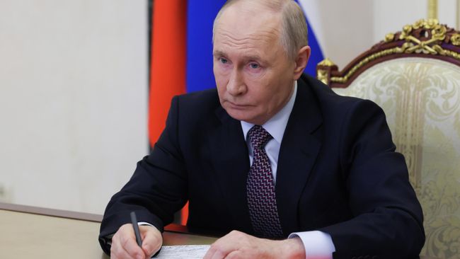 Путин на заседании Совета по поддержке русского языка и языков народов России