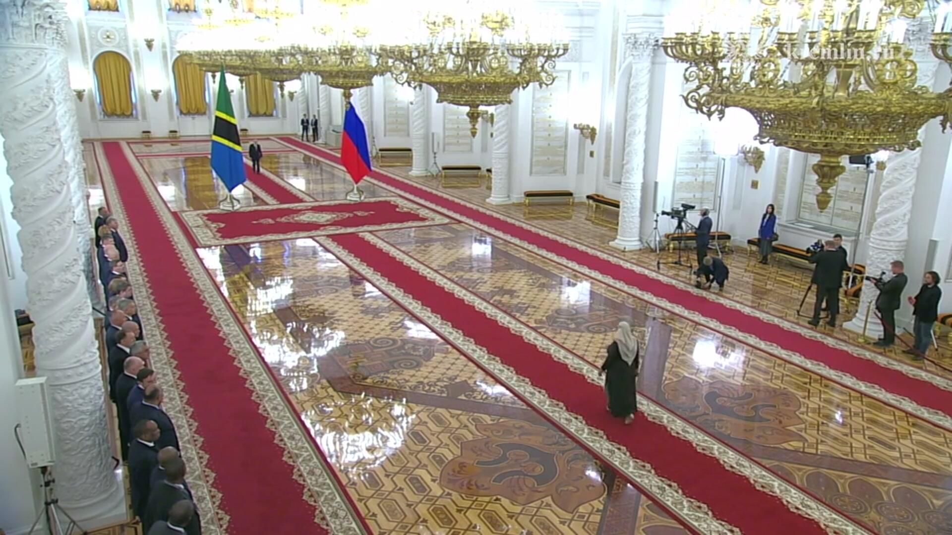 Официальная встреча Путина и президента Танзании Официальная встреча Путина и президента Танзании - РИА Новости, 1920, 03.06.2026