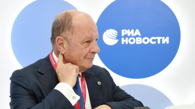 Витторио Торрембини на стенде РИА Новости во время ПМЭФ-2026