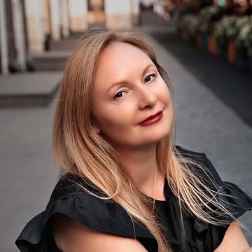 Елена Совершенова