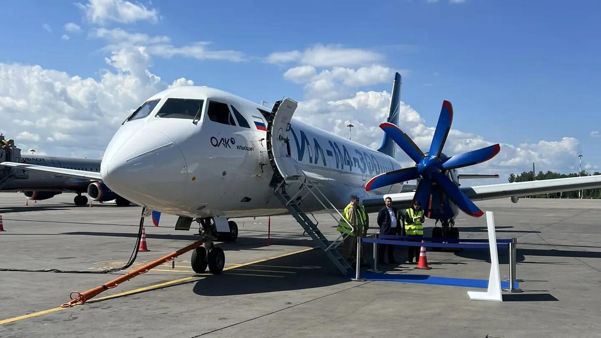Российский самолет Ил-114-300, представленный на Петербургском международном экономическом форуме Российский самолет Ил-114-300, представленный на Петербургском международном экономическом форуме - РИА Новости, 1920, 03.06.2026