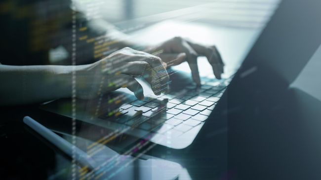 Программист во время работы