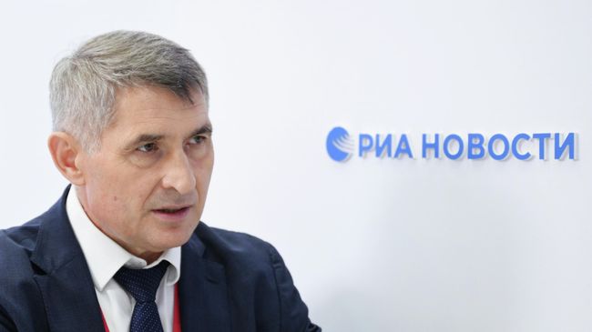 Олег Николаев