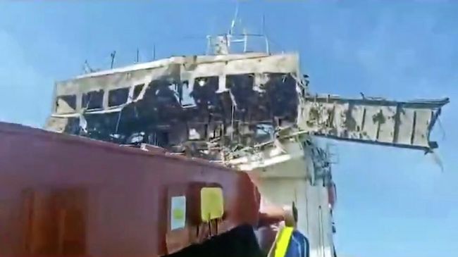 Последствия атаки БПЛА на грузовое судно в Азовском море