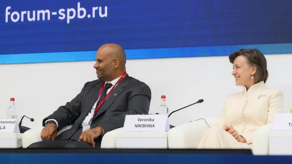 Генеральный директор Федерального налогового управления Объединенных Арабских Эмиратов Абдулазиз Мохаммед Аль Мулла и генеральный директор АО Российский экспортный центр Вероника Никишина Генеральный директор Федерального налогового управления Объединенных Арабских Эмиратов Абдулазиз Мохаммед Аль Мулла и генеральный директор АО Российский экспортный центр Вероника Никишина - РИА Новости, 1920, 05.06.2026
