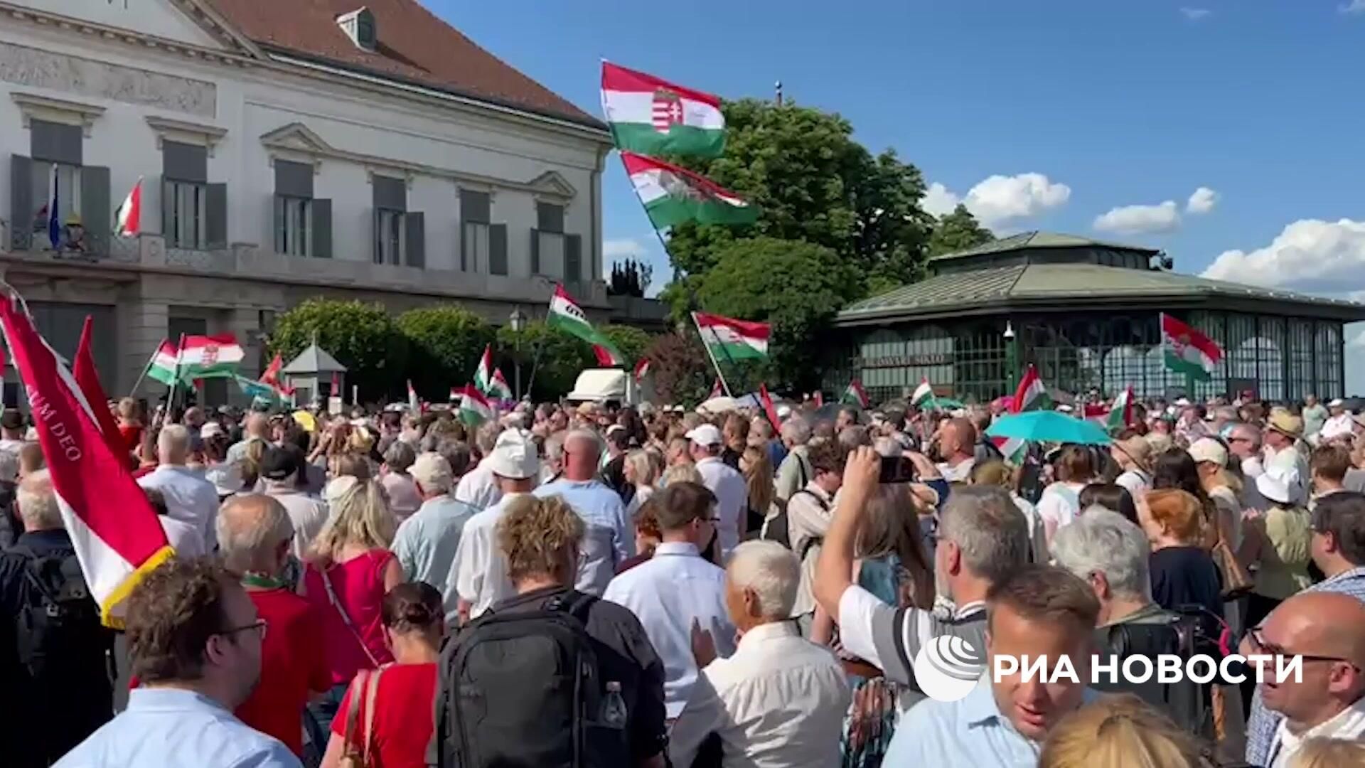 Митинг в поддержку президента Венгрии и против действий Мадьяра Митинг в поддержку президента Венгрии и против действий Мадьяра - РИА Новости, 1920, 07.06.2026