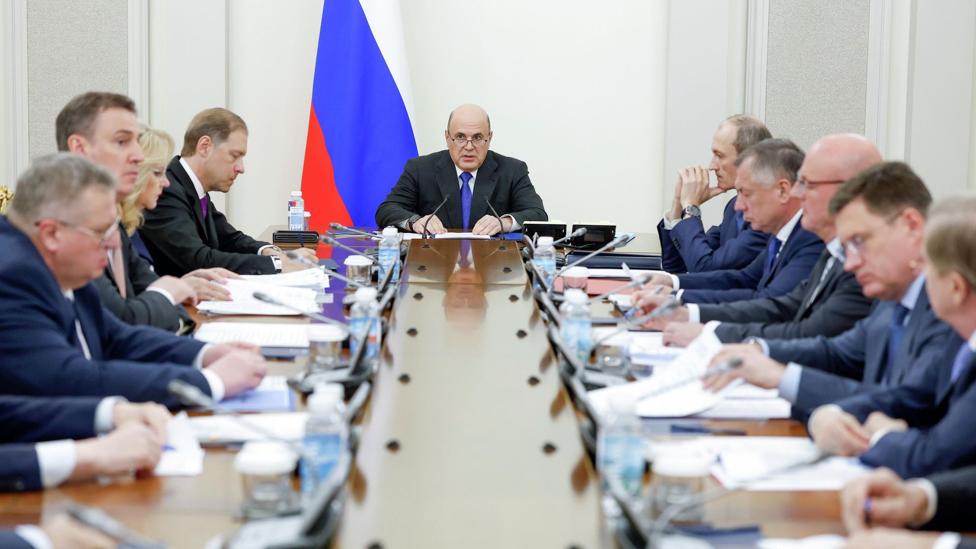 Председатель правительства РФ Михаил Мишустин проводит оперативное совещание с вице-премьерами РФ Председатель правительства РФ Михаил Мишустин проводит оперативное совещание с вице-премьерами РФ - РИА Новости, 1920, 08.06.2026