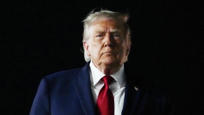 Президент США Дональд Трамп Президент США Дональд Трамп