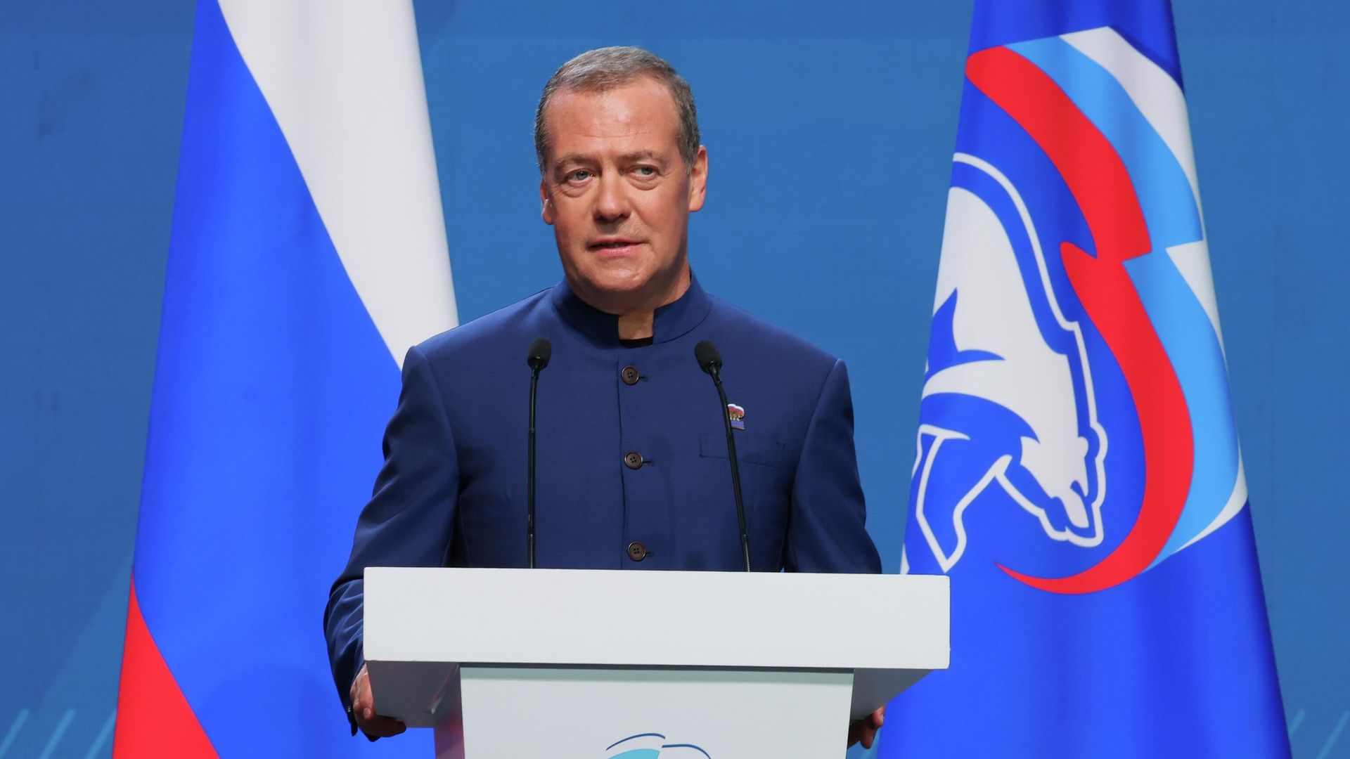 Заместитель председателя Совета безопасности РФ Дмитрий Медведев выступает на пленарном заседании в рамках итогового отчетно-программного форума Единой России Есть результат! - РИА Новости, 1920, 28.06.2026