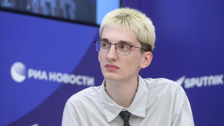 Студент 3 курса направления Химия Балтийского федерального университета им. И. Канта Даниил Кротов Студент 3 курса направления Химия Балтийского федерального университета им. И. Канта Даниил Кротов