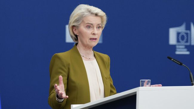 Глава Еврокомиссии Урсула фон дер Ляйен во время пресс-конференции в Брюсселе
