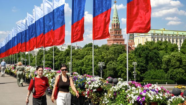 Украшение Москвы ко Дню России