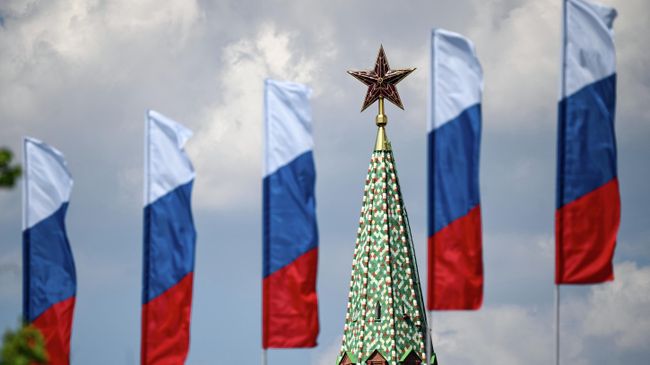 Российские флаги в Москве