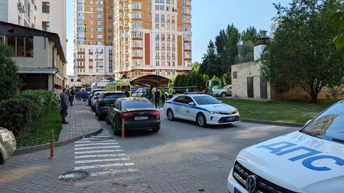 Место ДТП на Староволынской улице в Москве Место ДТП на Староволынской улице в Москве - РИА Новости, 1920, 10.06.2026