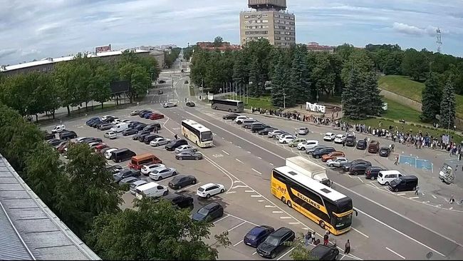 Очередь перед пунктом пропуска Нарва-1 в Эстонии