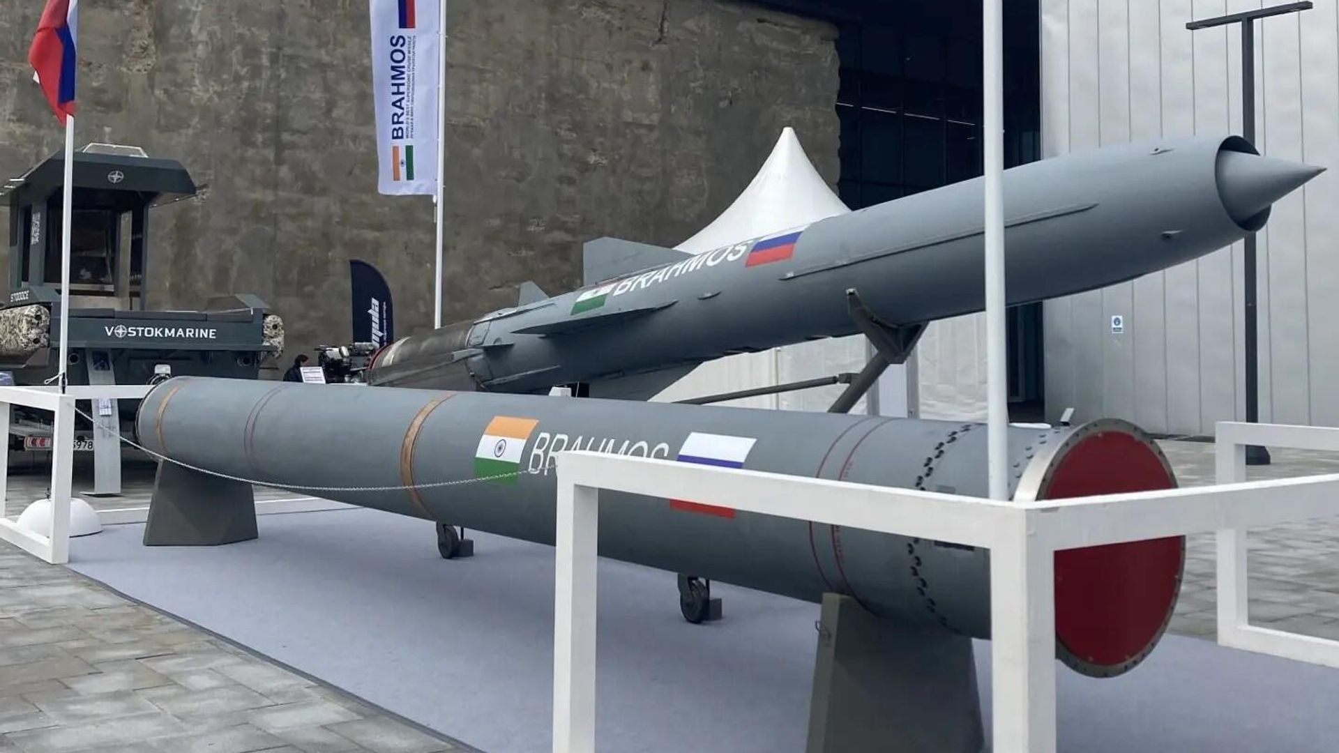 Ракеты Brahmos на военно-морском салоне Флот-2026 - РИА Новости, 1920, 11.06.2026
