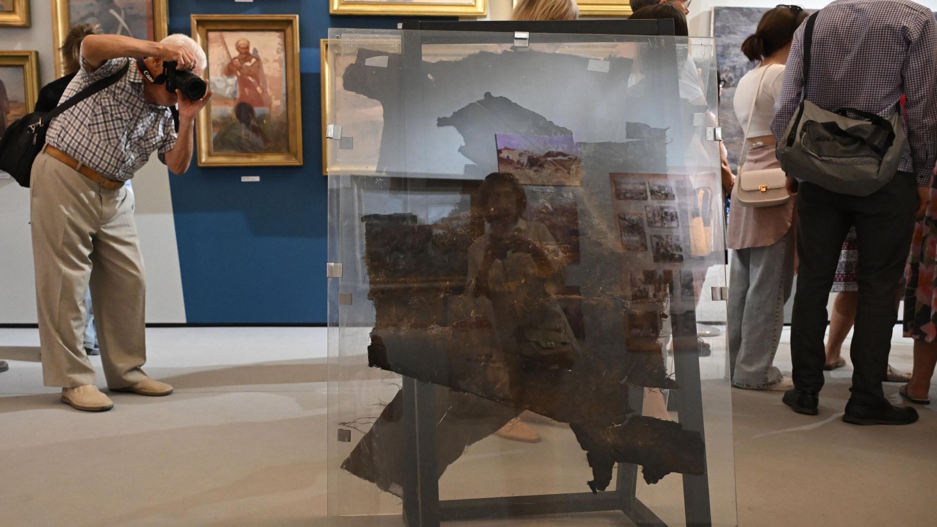 Обгоревшие фрагменты панорамы Оборона Севастополя 1854–1855 гг. Франца Рубо на выставке в Севастополе Обгоревшие фрагменты панорамы Оборона Севастополя 1854–1855 гг. Франца Рубо на выставке в Севастополе - РИА Новости, 1920, 11.06.2026