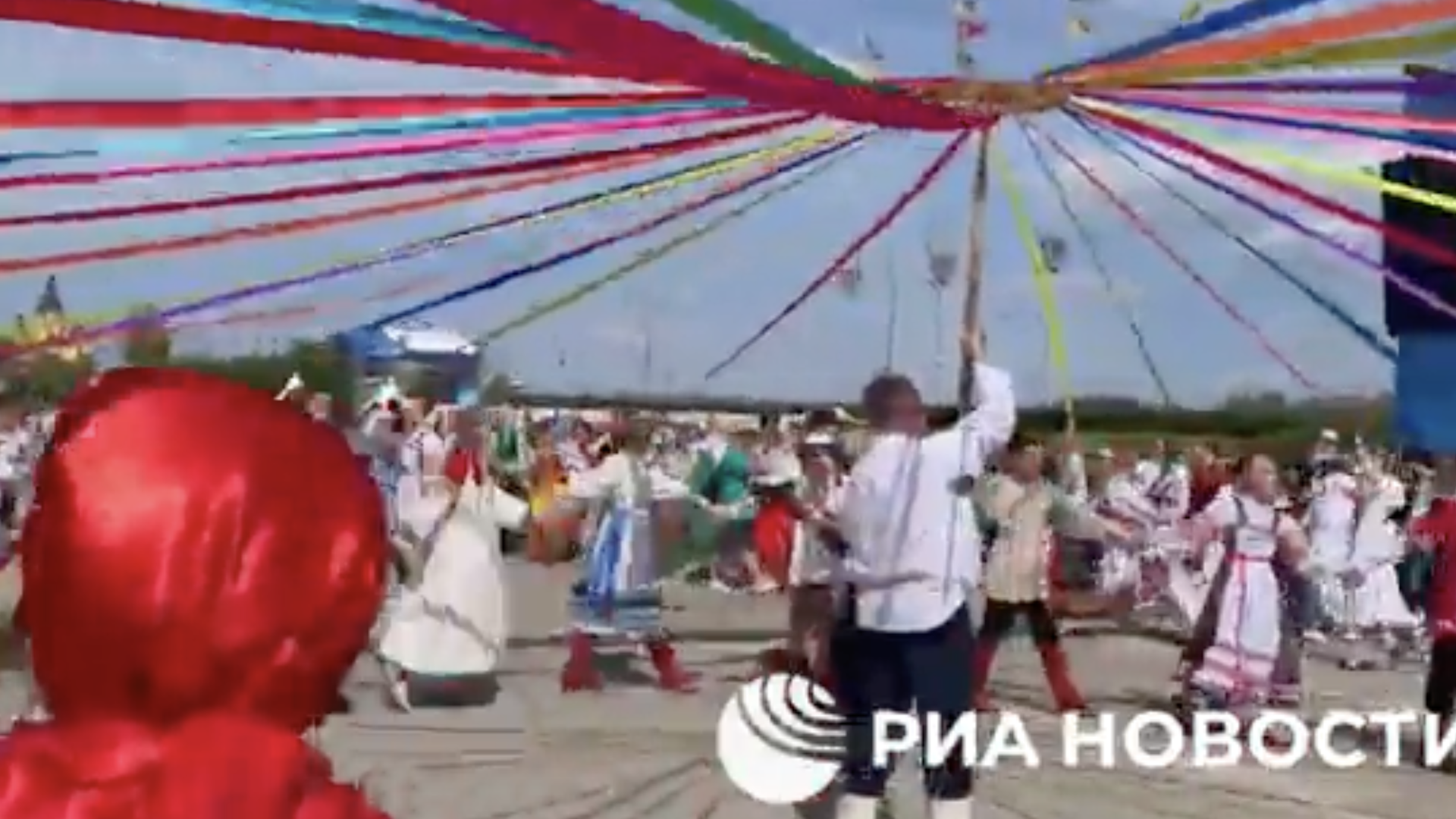 Национальный хоровод единства в Нижнем Новгороде Национальный хоровод единства в Нижнем Новгороде - РИА Новости, 1920, 12.06.2026