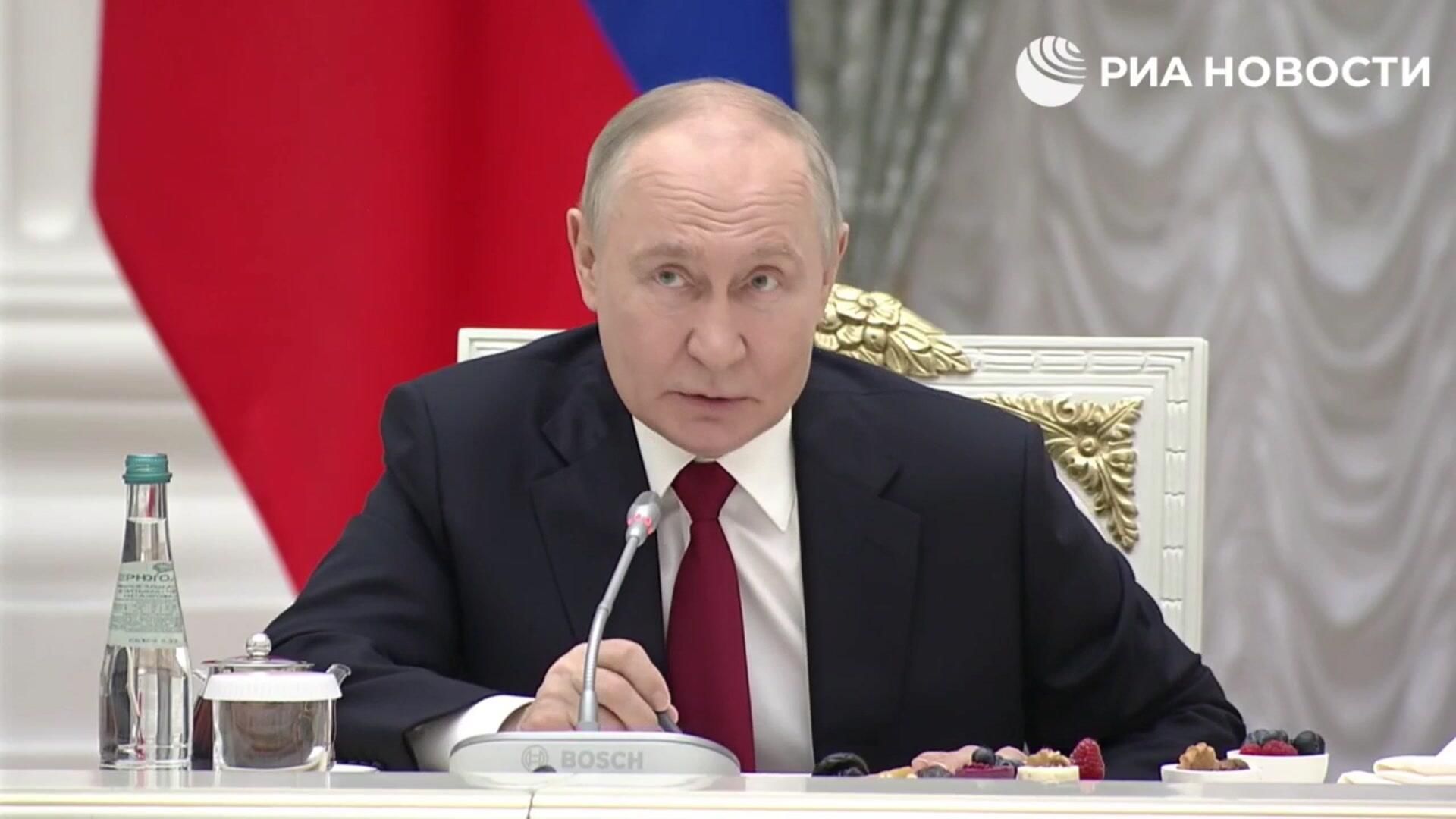 Путин: Россия активно работает над производством FPV-дронов и беспилотников с ИИ - РИА Новости, 1920, 12.06.2026