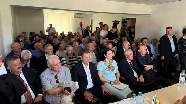 Всемолдавский форум в защиту особого правового статуса Гагаузии в Комрате