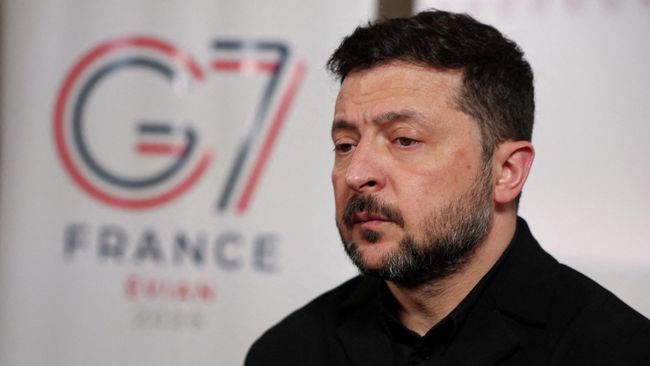 Владимир Зеленский на саммите G7 во Франции