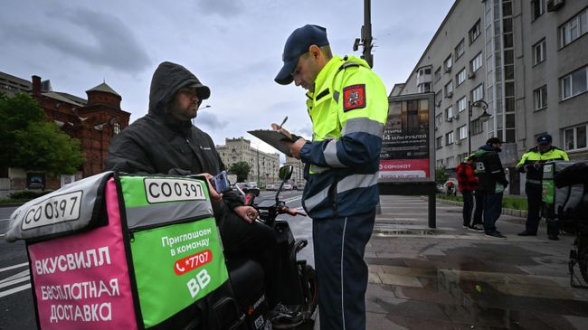 Большинство московских курьеров сдали тест на знание ПДД