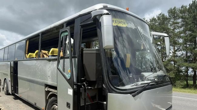 Последствия удара по автобусу в Брянской области Последствия удара по автобусу в Брянской области