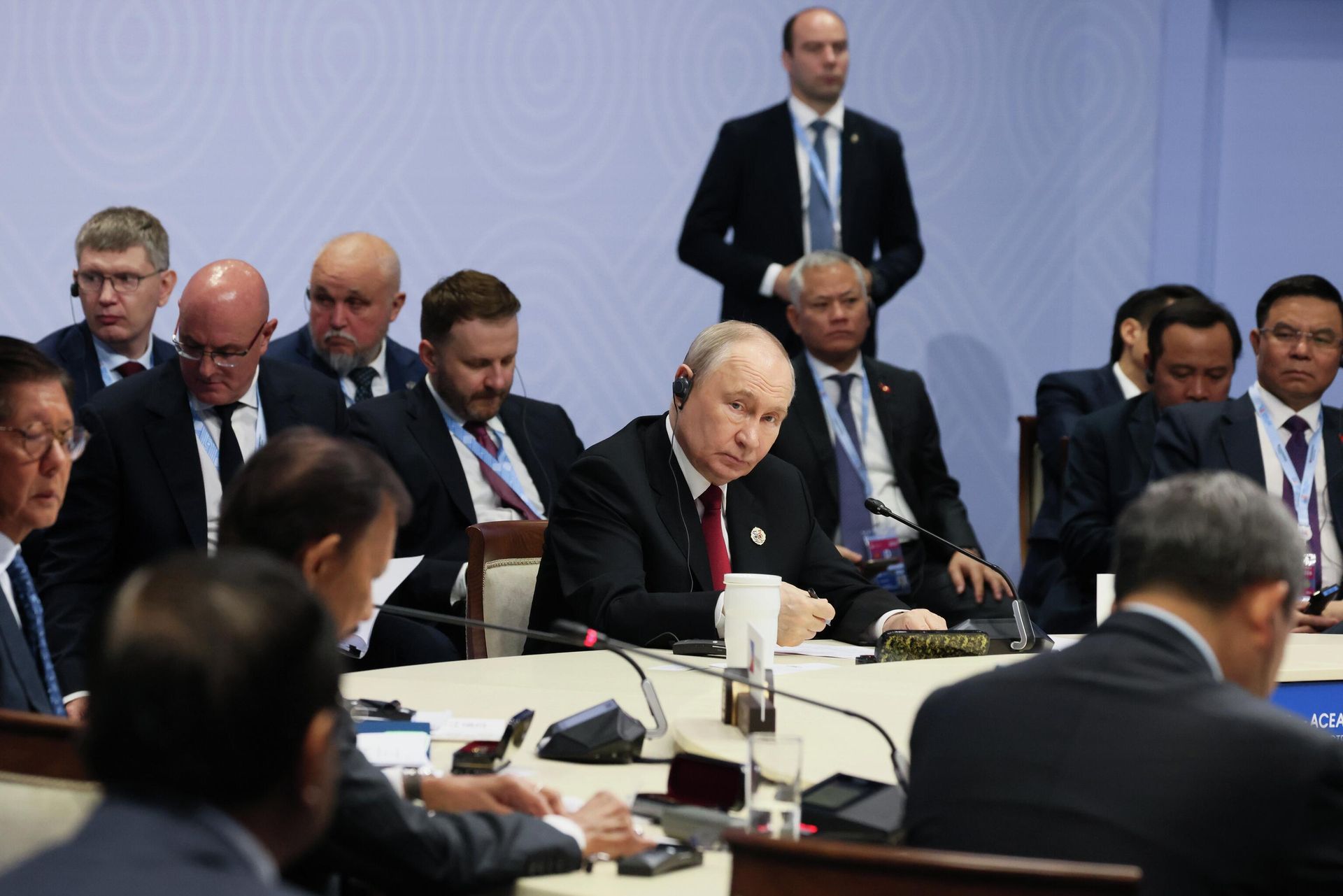 Президент РФ Владимир Путин на пленарном заседании саммита Россия - АСЕАН в Казани - РИА Новости, 1920, 18.06.2026