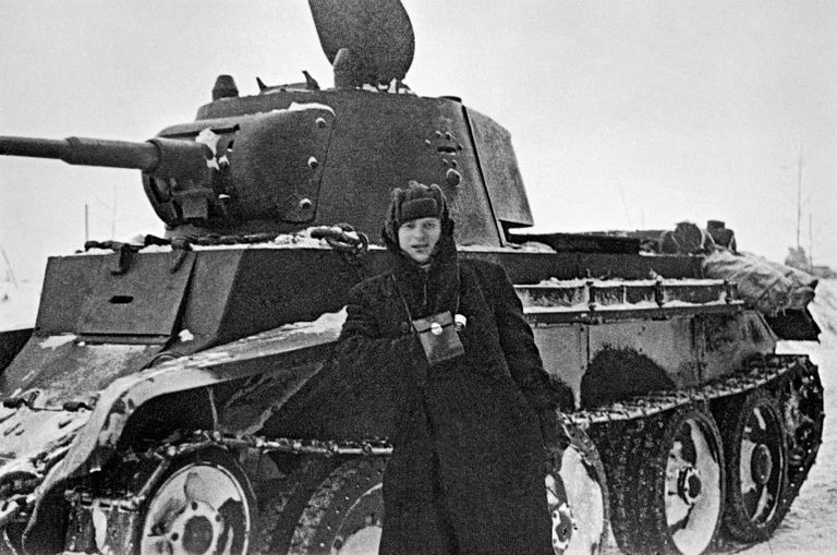 Корреспондент газеты Фронтовая иллюстрация Анатолий Гаранин, 1941 год