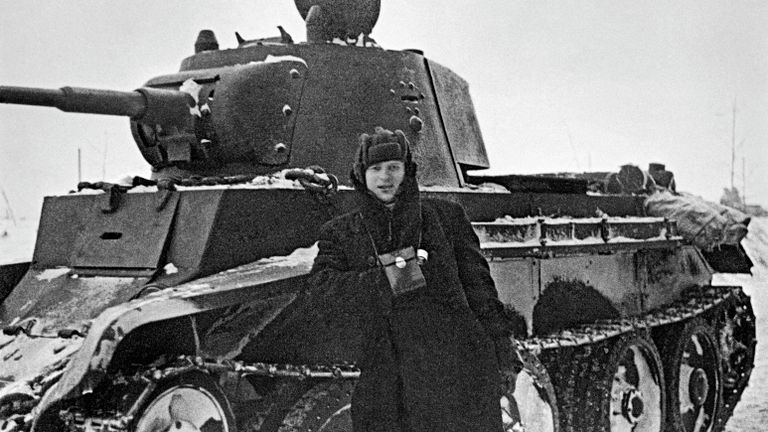 Корреспондент газеты Фронтовая иллюстрация Анатолий Гаранин, 1941 год