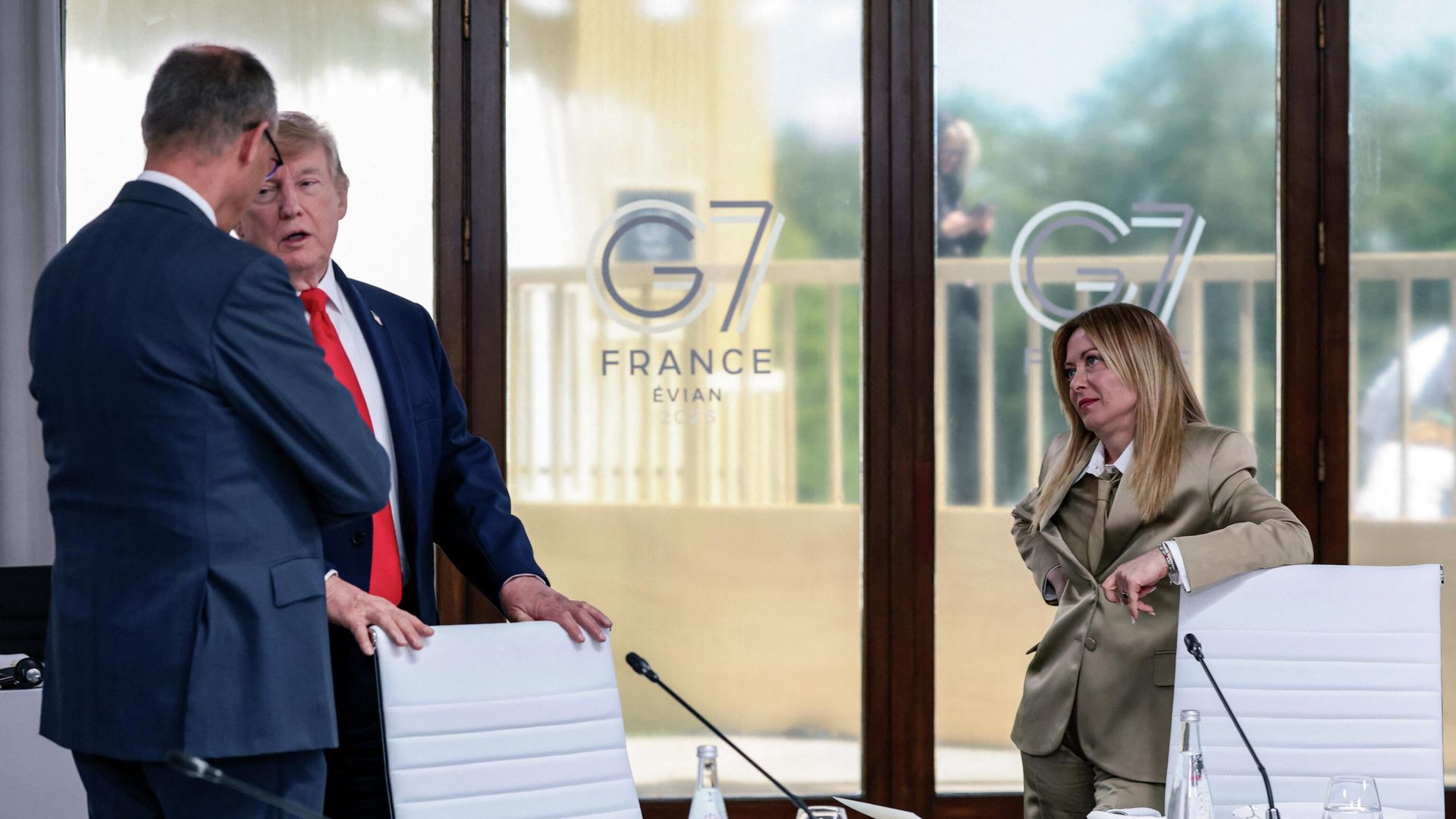 Президент США Дональд Трамп, канцлер Германии Фридрих Мерц и премьер-министр Италии Джорджа Мелони во время саммита G7 в Эвиан-ле-Бен Президент США Дональд Трамп, канцлер Германии Фридрих Мерц и премьер-министр Италии Джорджа Мелони во время саммита G7 в Эвиан-ле-Бен - РИА Новости, 1920, 25.06.2026