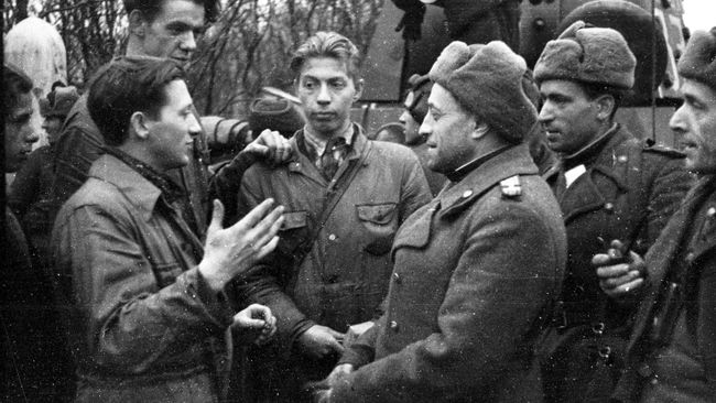 Русский советский писатель Геннадий Фиш — военный корреспондент на Карельском фронте