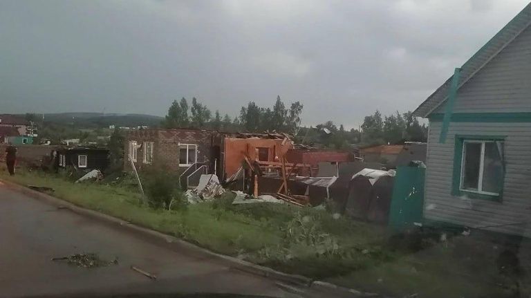 Последствия прохождения смерча в Свердловской области Последствия прохождения смерча в Свердловской области
