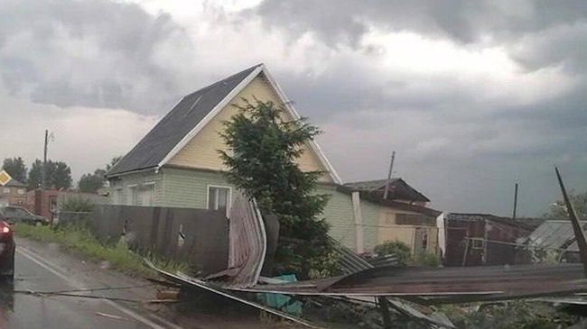 Последствия прохождения смерча в Свердловской области