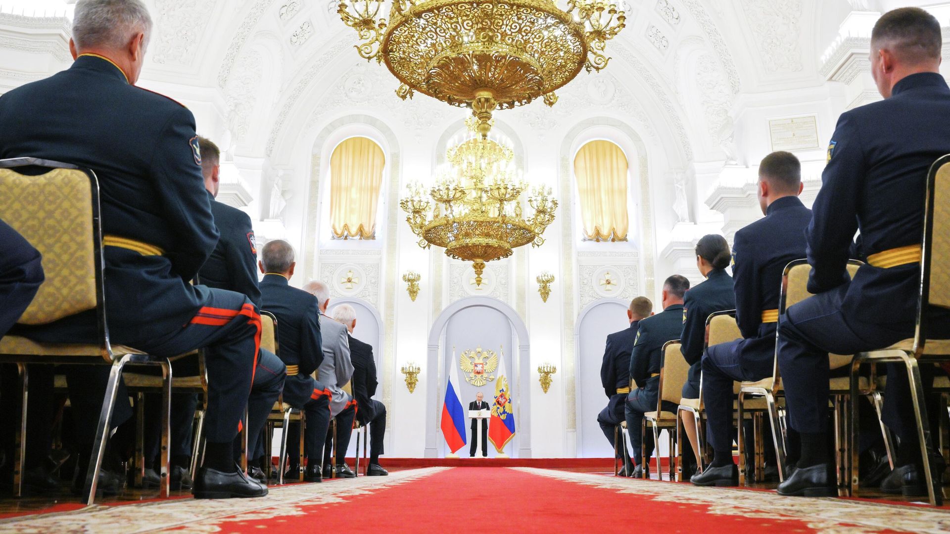 Президент РФ Владимир Путин на встрече с выпускниками вузов силовых ведомств Президент РФ Владимир Путин на встрече с выпускниками вузов силовых ведомств - РИА Новости, 1920, 23.06.2026
