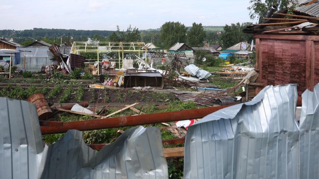 Последствия смерча в Свердловской области