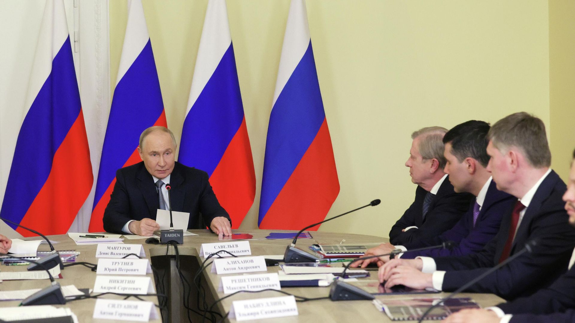 Президент Владимир Путин проводит совещание о развитии отечественной авиации Президент Владимир Путин проводит совещание о развитии отечественной авиации - РИА Новости, 1920, 24.06.2026