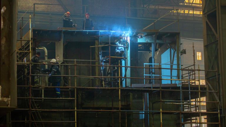 Сборочно-сварочный цех Балтийского завода ОСК