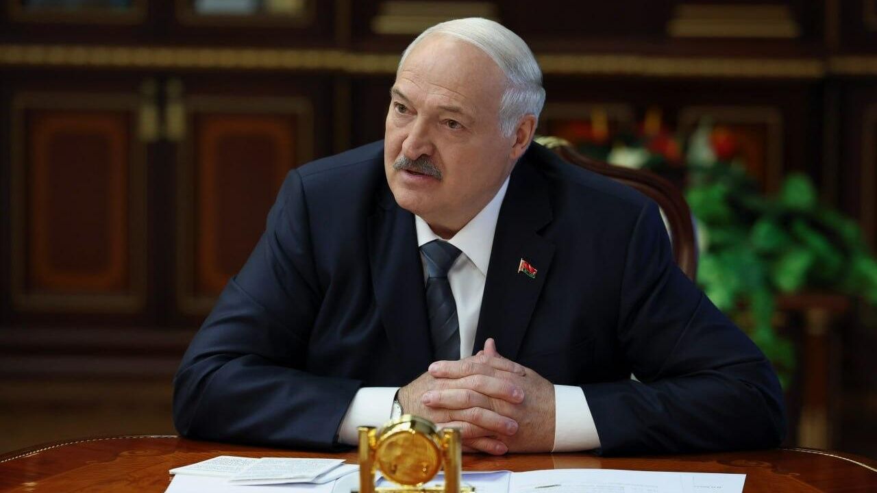 Лукашенко о встрече с представителями Зеленского Лукашенко о встрече с представителями Зеленского - РИА Новости, 1920, 25.06.2026