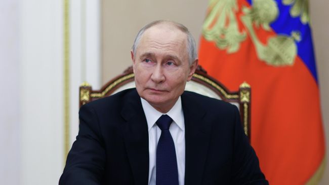 Президент РФ Владимир Путин во время записи видеообращения к участникам XIII Форума регионов России и Белоруссии