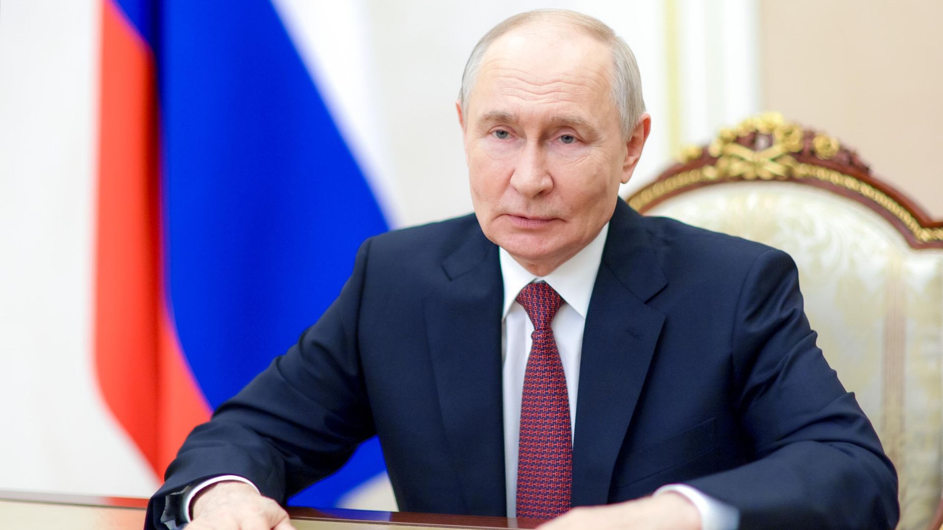 Видеообращение Путина к выпускникам школ
Видеообращение Путина к выпускникам школ
- РИА Новости, 1920, 27.06.2026