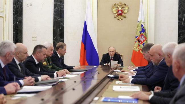 Владимир Путин проводит совещание по обеспечению топливом внутреннего рынка